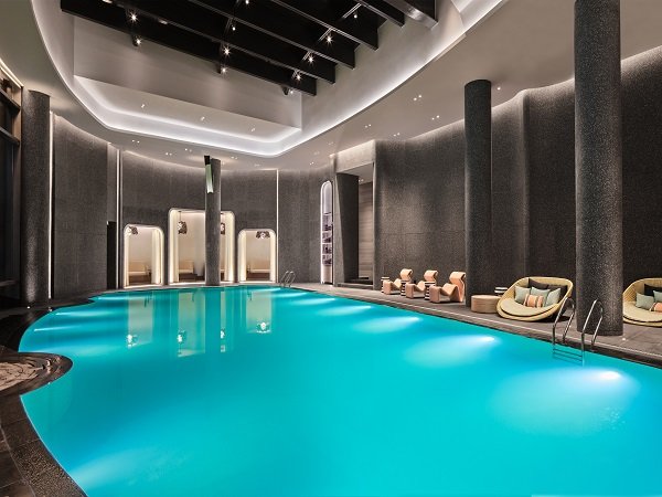 上海滴水湖洲際酒店泳池-上海：滴水湖洲際酒店(乙晚)