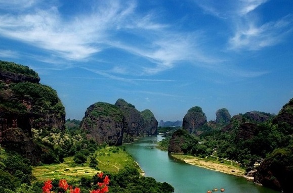 龍虎山(上清古鎮、天師府、船遊仙水岩、懸棺表演)