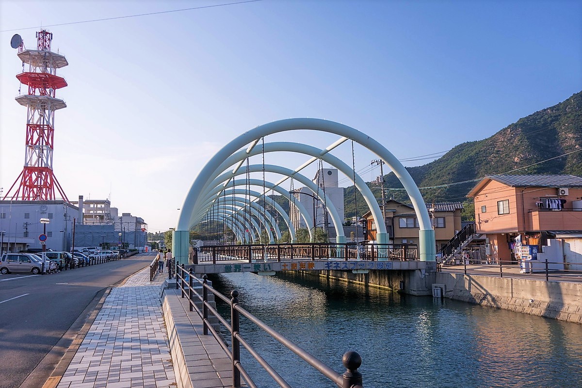 土瀏海峽