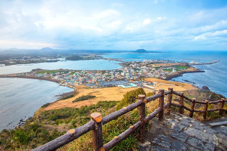 城山日出峰