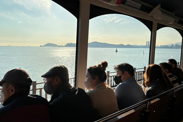 海雲台藍線公園(海岸列車)-海岸觀光列車(青沙浦++松亭；單程約15分鐘)