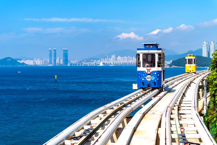 海雲台藍線公園(膠囊列車)-天空膠囊列車(尾浦++青沙浦；車程約30分鐘)