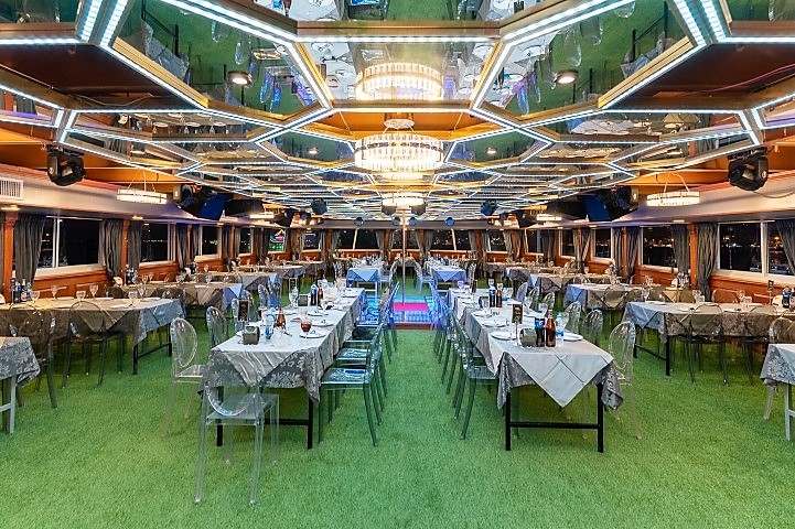ALL STAR全明星號巡航(人妖秀+啤酒飲料暢飲)